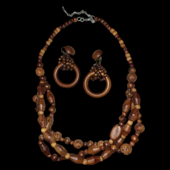 18" Wooden Boho Bead Necklace with Matching Clip-on Earrings Lot 1 - Picture 2 of 3
